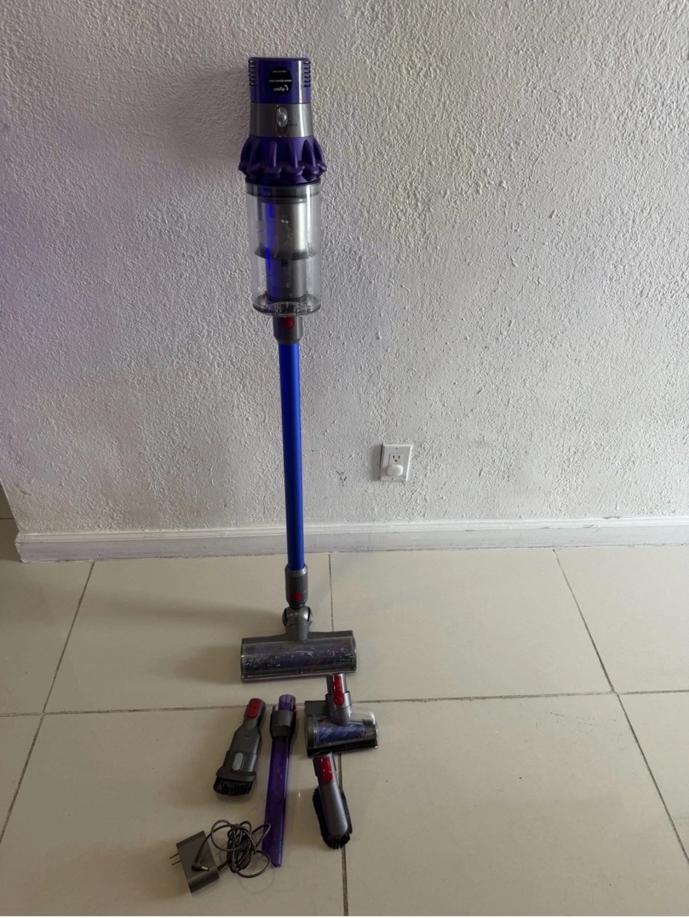 Dyson v 10
